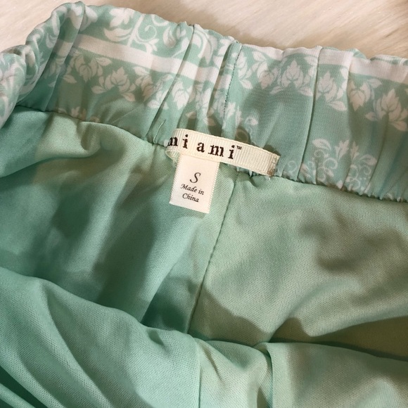 Mint paisley shorts - Picture 2 of 3